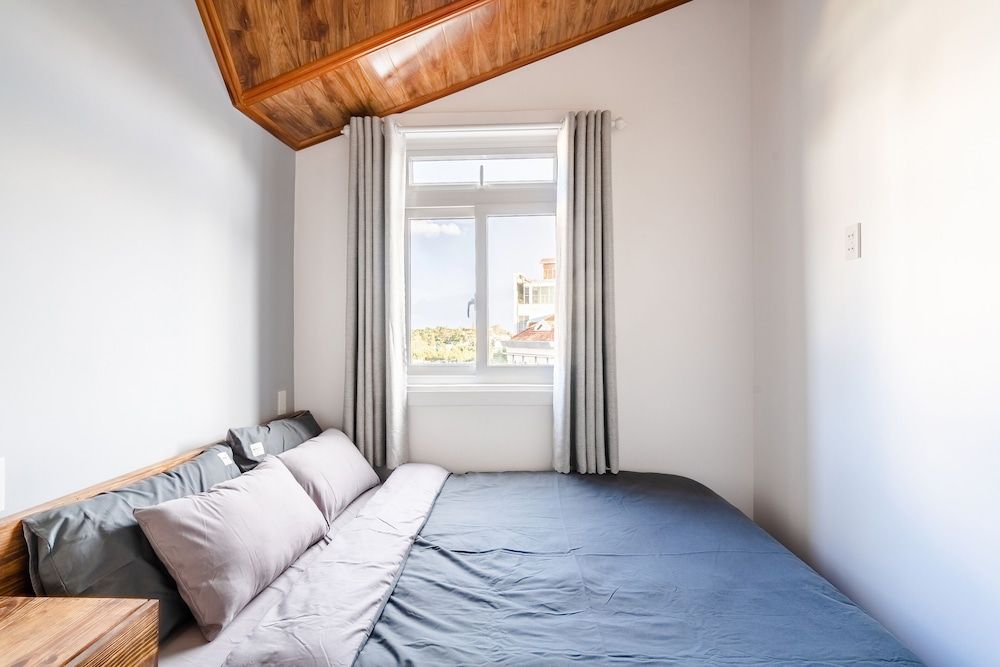 AP HOTEL Panoramic Double Room Single Use 4