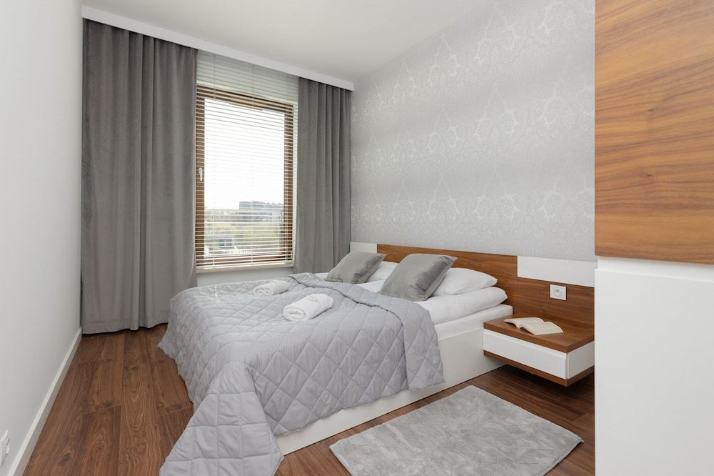 undefined Glamorous Apartment Wilanow by Renters 7