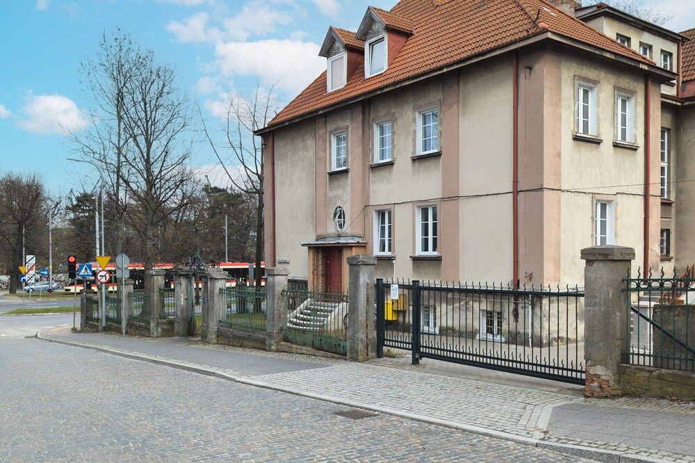 undefined Spacious Family Apartment by Renters 2