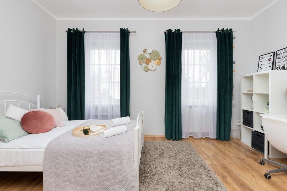 undefined Spacious Family Apartment by Renters 8