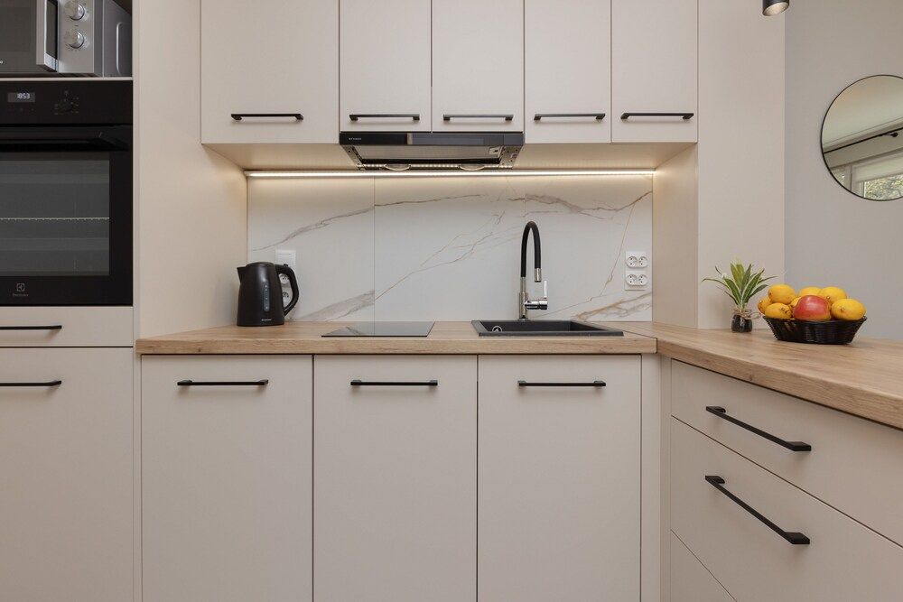 undefined Aleja Jana Pawla II Studio by Renters 8