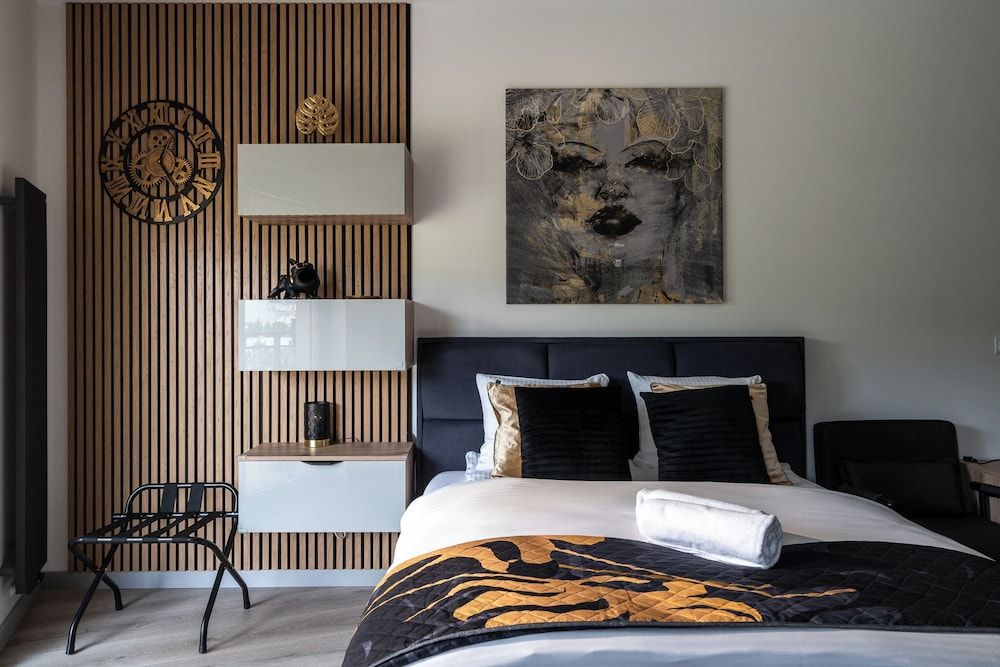 Design Studio Suite, 1 Queen Bed