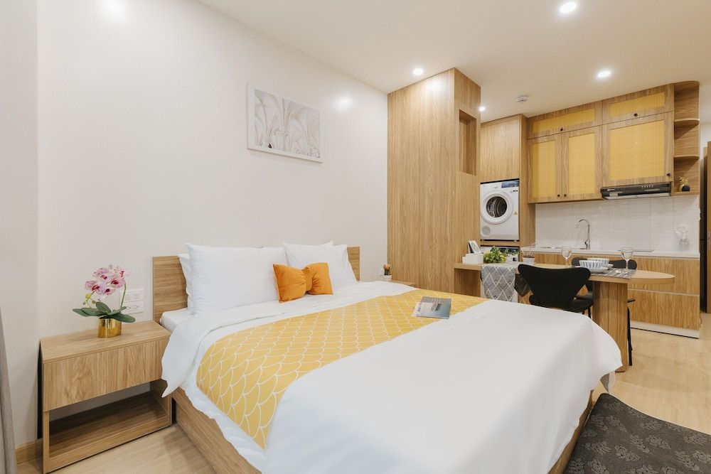 Myrcella Urban Studio Signature Apartment 8