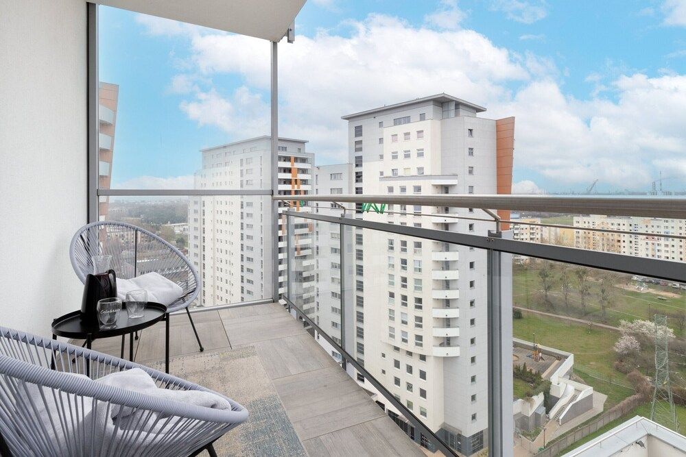 undefined Apartment in the Clouds by Renters 10