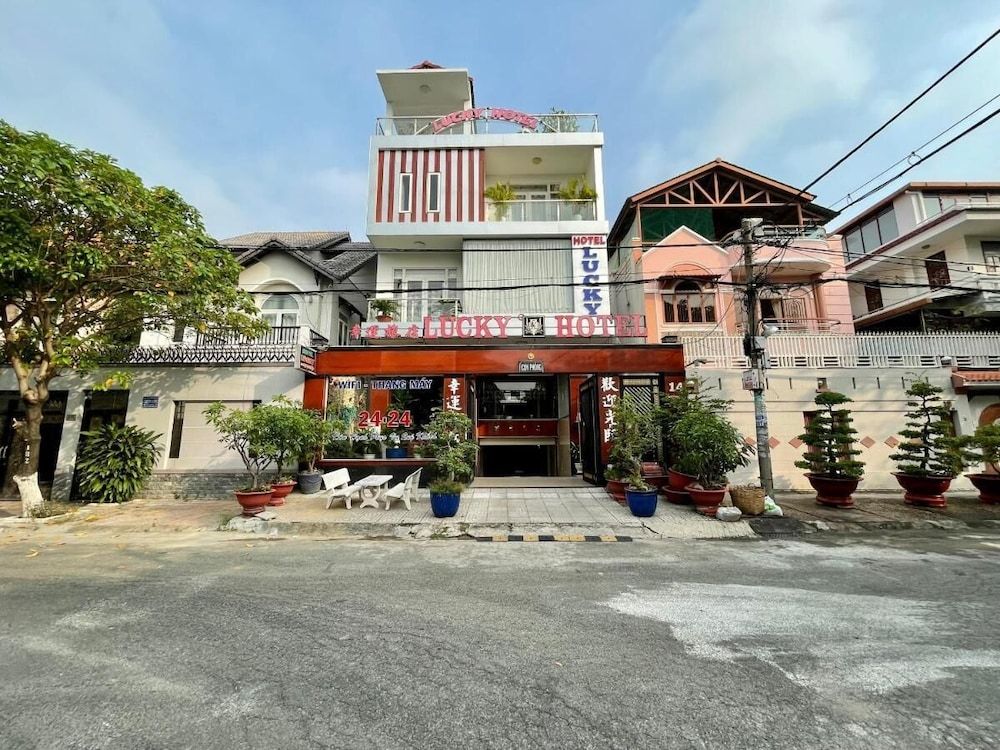 undefined Lucky Hotel 5