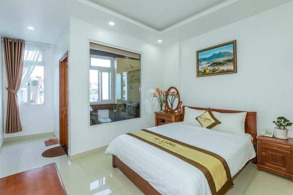 undefined H-Long Hotel 2