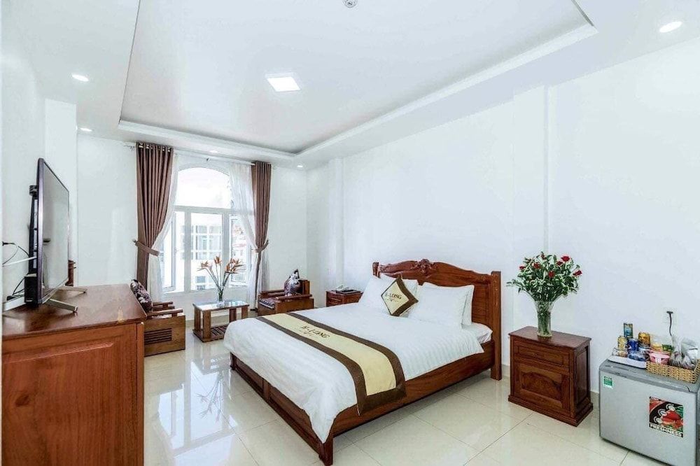 undefined H-Long Hotel 4