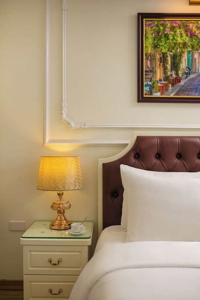 Tunger Grand Hotel Superior Double Room, 1 Queen Bed, Non Smoking, City View 5