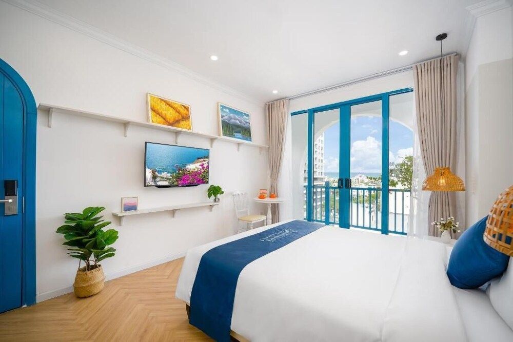 Santori Apartment Deluxe Double Room, Balcony 3