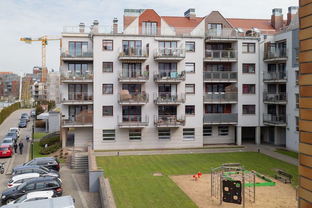 undefined City Center Apartment by Renters 2