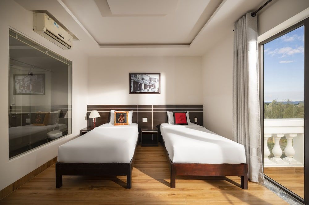 undefined Hotel Front Beach 6