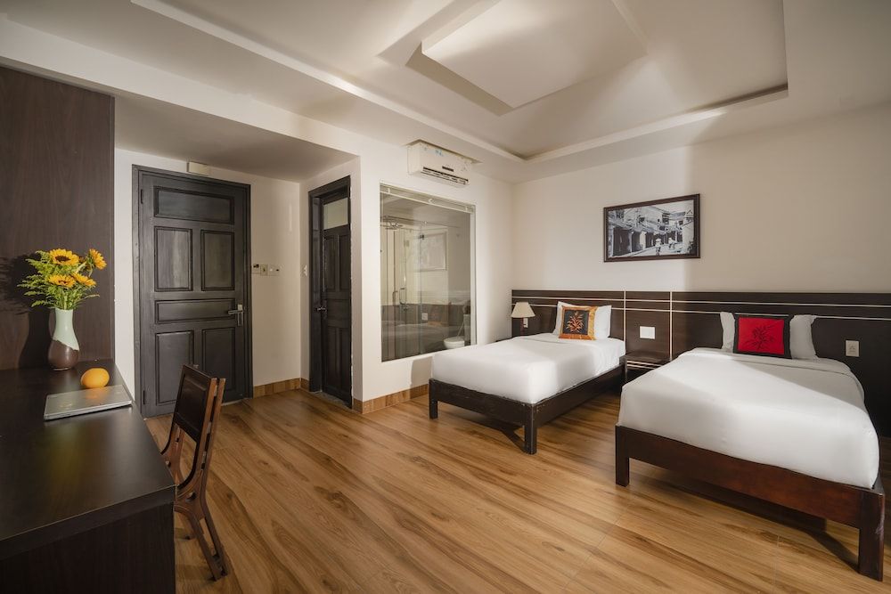 undefined Hotel Front Beach 5