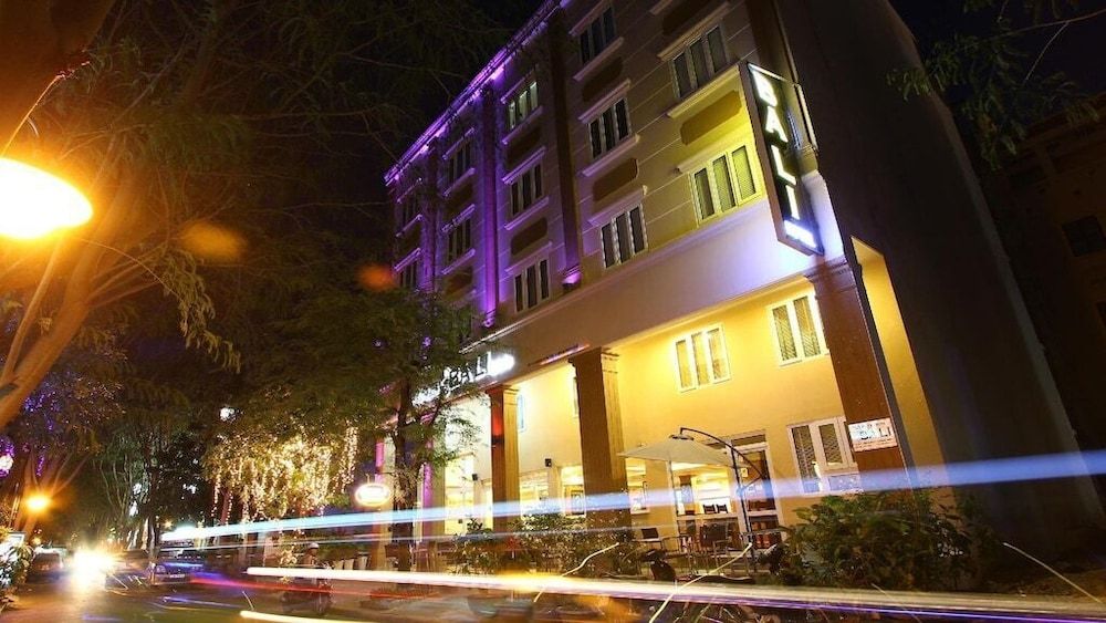 undefined Bali hotel 7