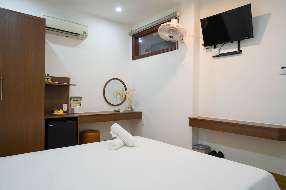 SeaColor Beachstay Danang Hotel Haviland Standard Double Room 4