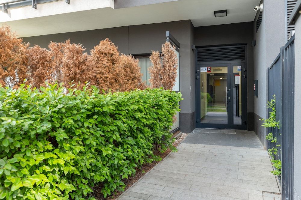 undefined Metro Płocka Apartment Warsaw by Renters 6