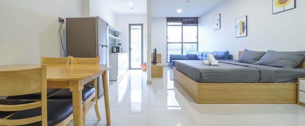 undefined Nhã Uyên Service Apartment Saigon Royal 4
