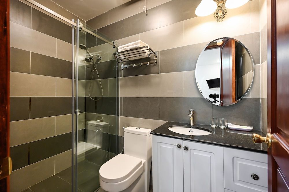 My Hotel Standard Double Room, 1 Queen Bed 4