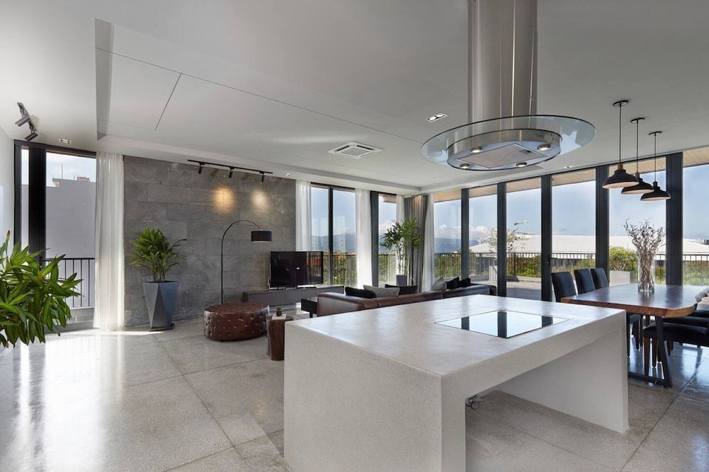 undefined Spacious 1bdr Perfect For Romantic Weekend Seaview 8