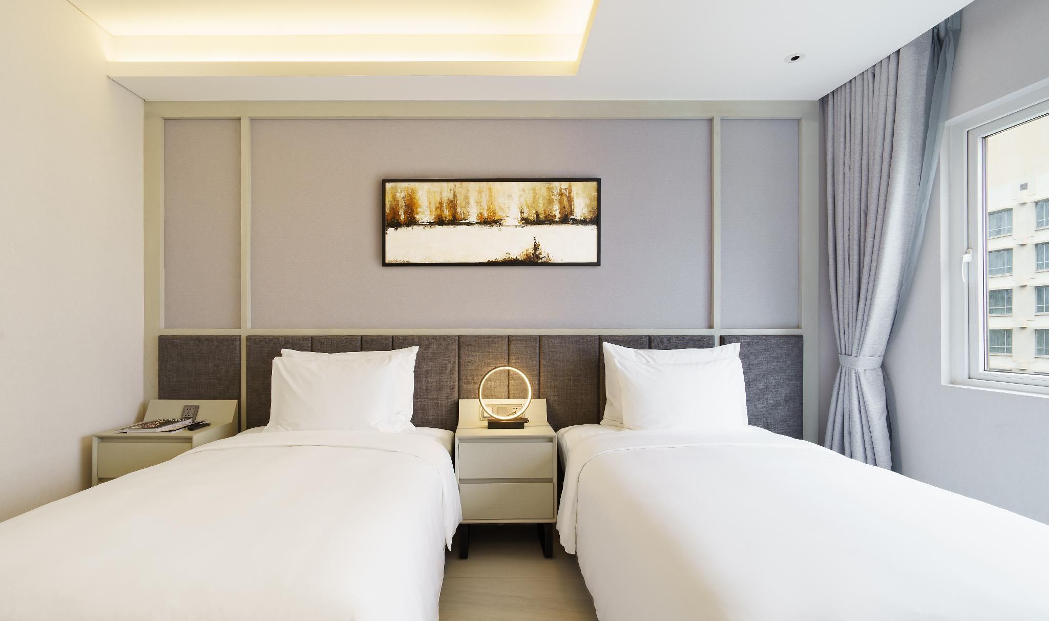 Premier Twin Room