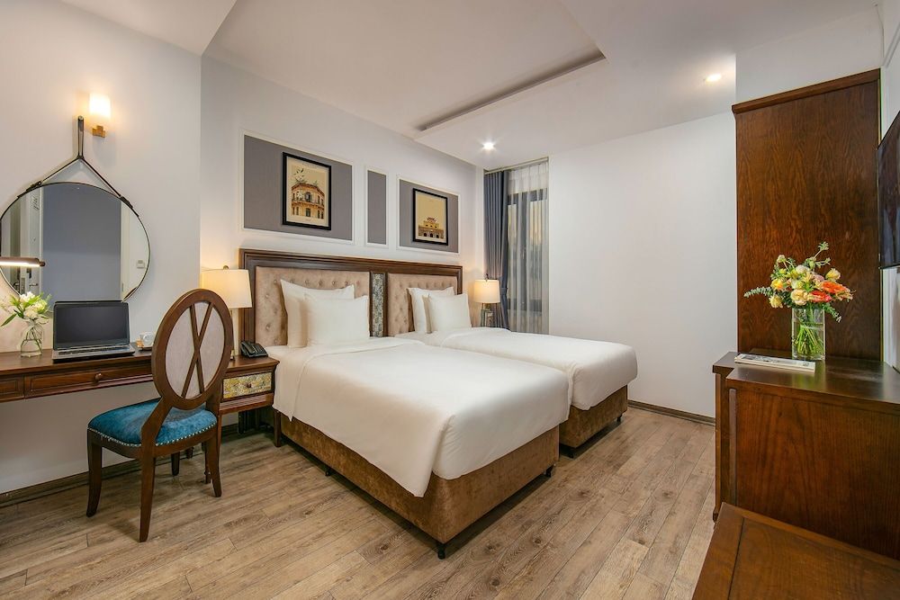 Gloud Hotel Deluxe Room 5