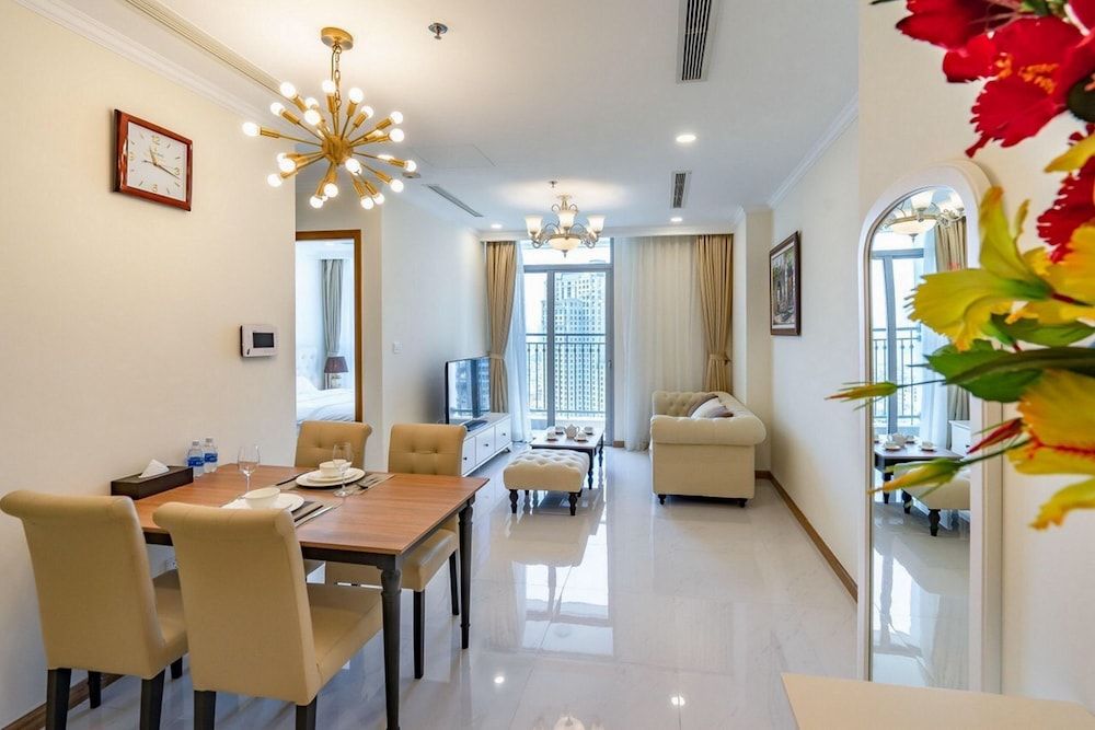 undefined DongDong LUX APT - Vinhomes Central Park 2