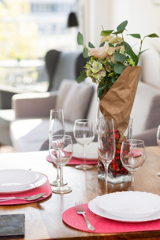 undefined Bright Warsaw Apartment by Renters 5