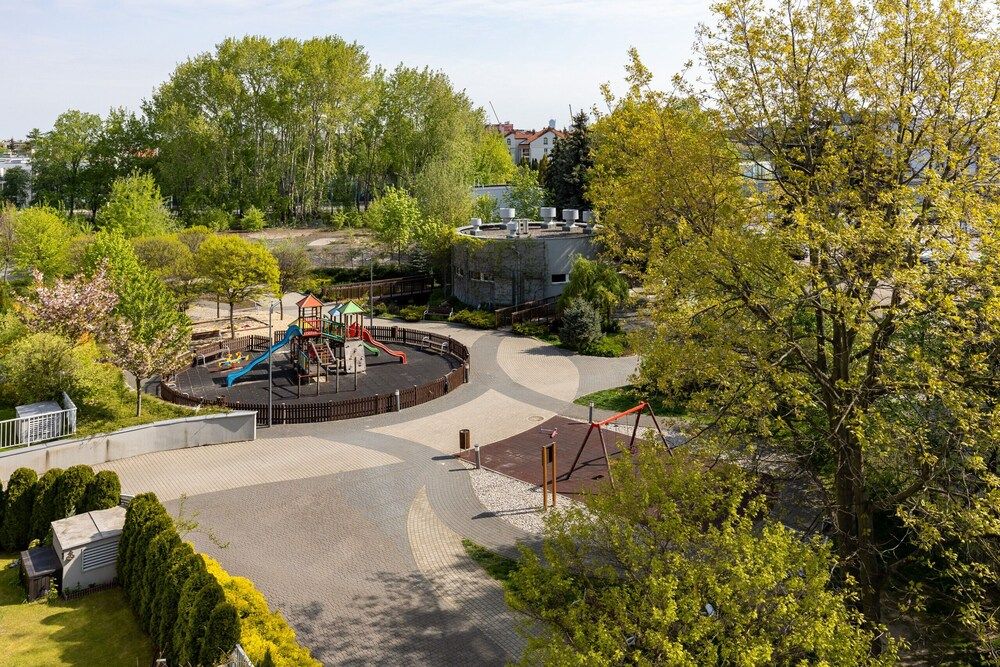 undefined Bright Warsaw Apartment by Renters 7