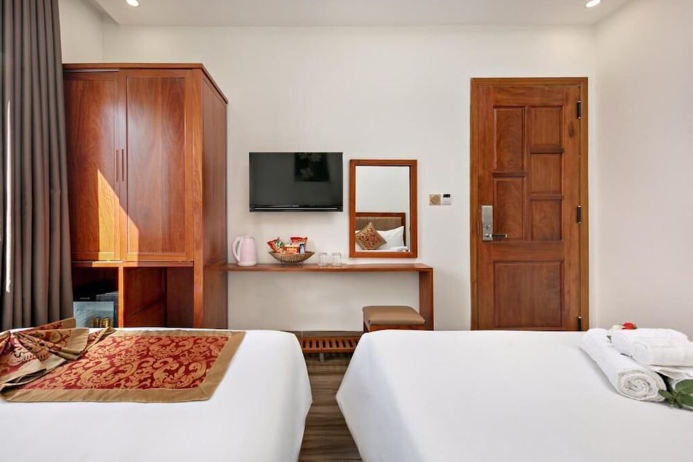 undefined Ngoc Han Hotel 8