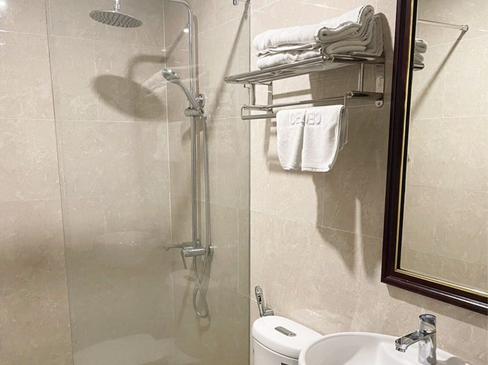 Yuni Hotel And Apartment Family Room 5