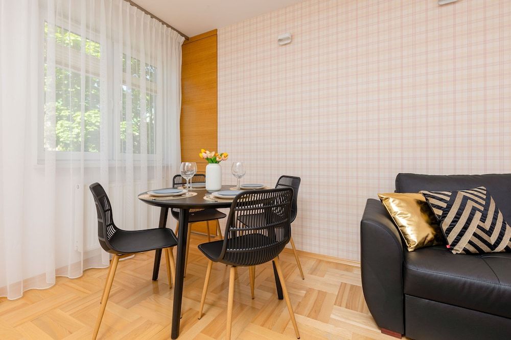 undefined Jana Brożka Apartment Warsaw by Renters 6
