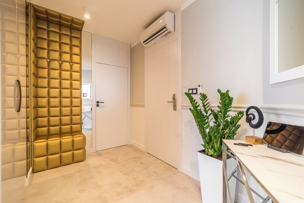 Q18 ApartHotel Classic Apartment, 1 Queen Bed with Sofa bed 12