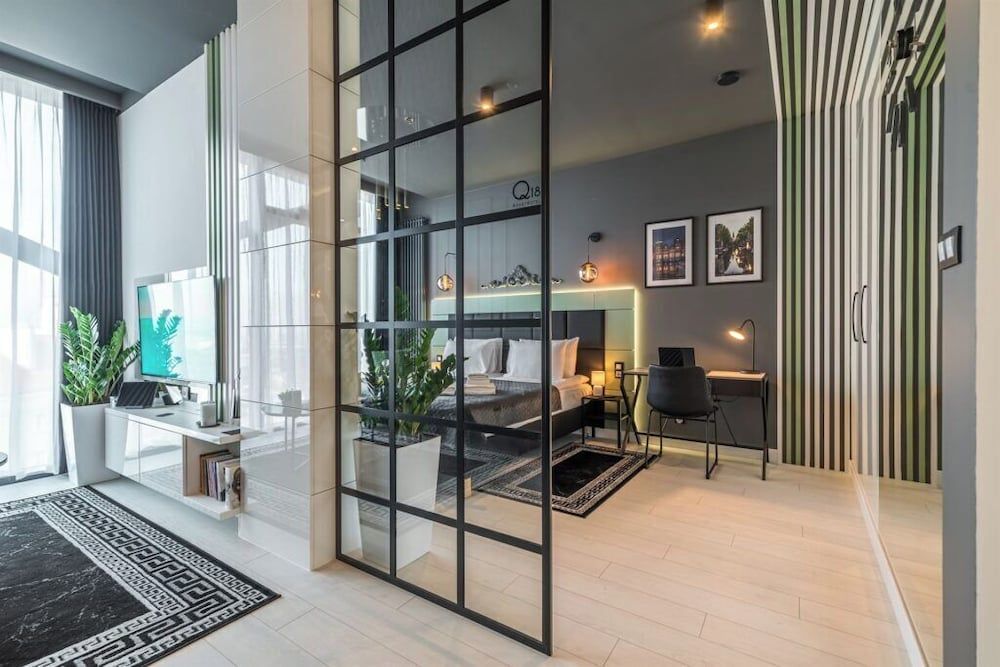 Q18 ApartHotel Classic Apartment, 1 King Bed with Sofa bed 12