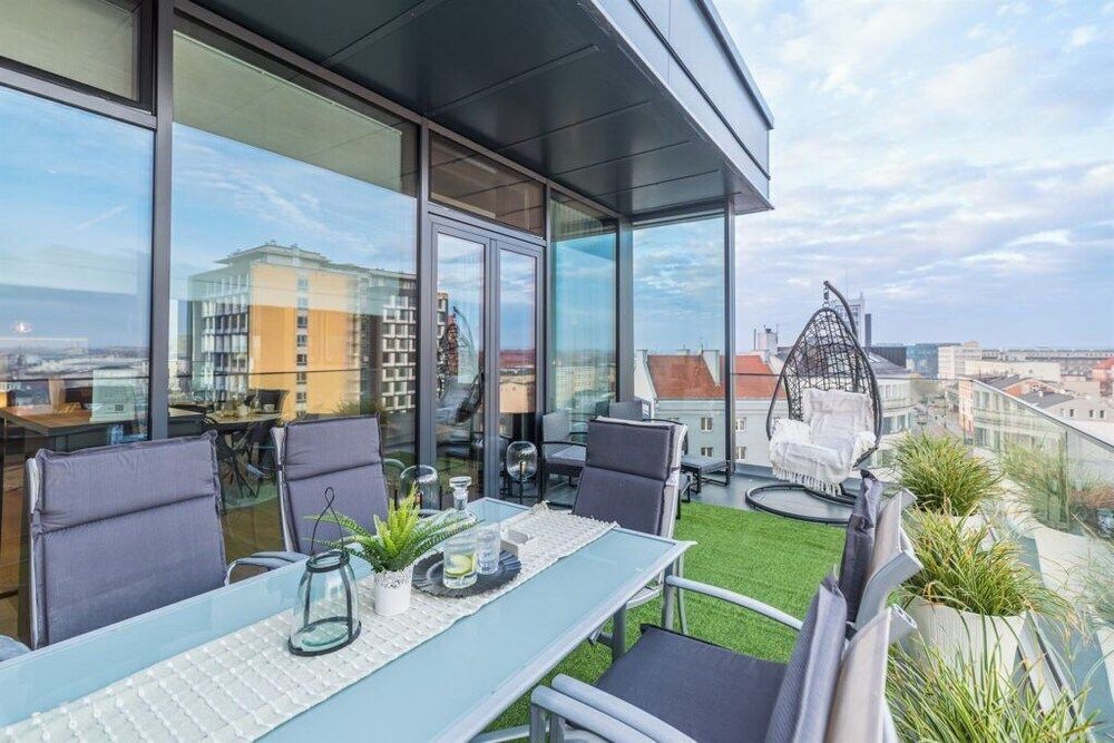 Q18 ApartHotel Gallery Apartment, City View 6