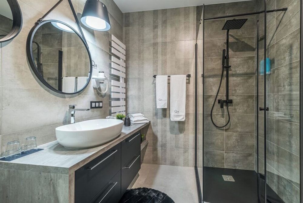 Q18 ApartHotel Classic Apartment, 1 Queen Bed with Sofa bed 5