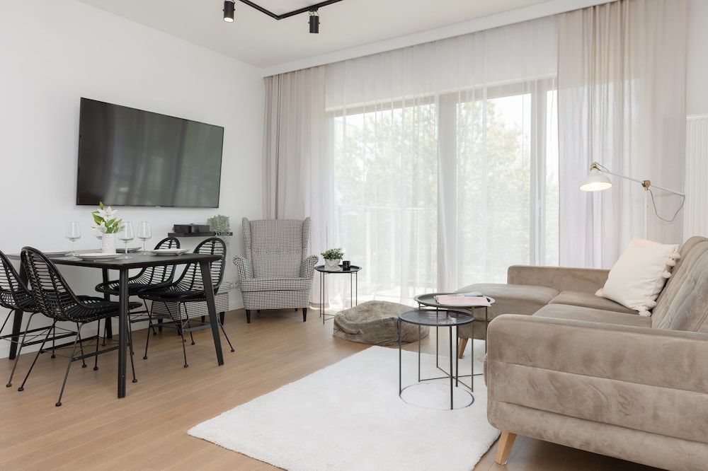 undefined Boutiq Park Apartment Warsaw by Renters 7