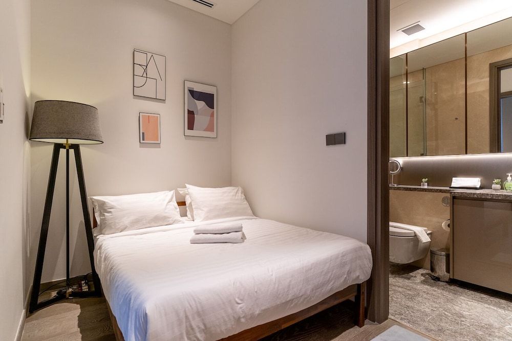 undefined The MarQ Luxury 2BR Apt Central D1 8