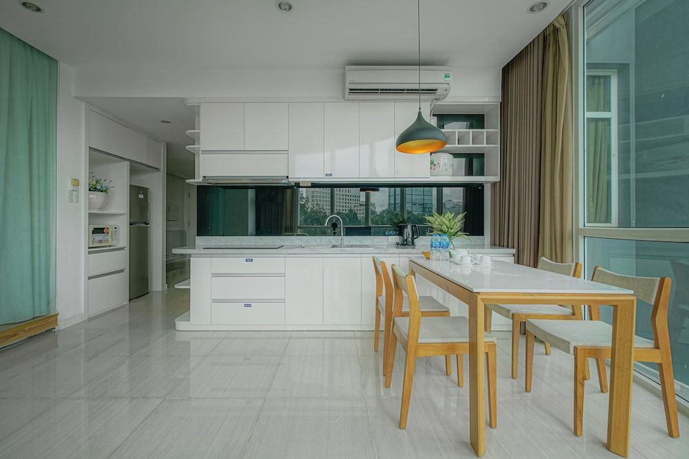 undefined City by night Ben Thanh Apartments 2