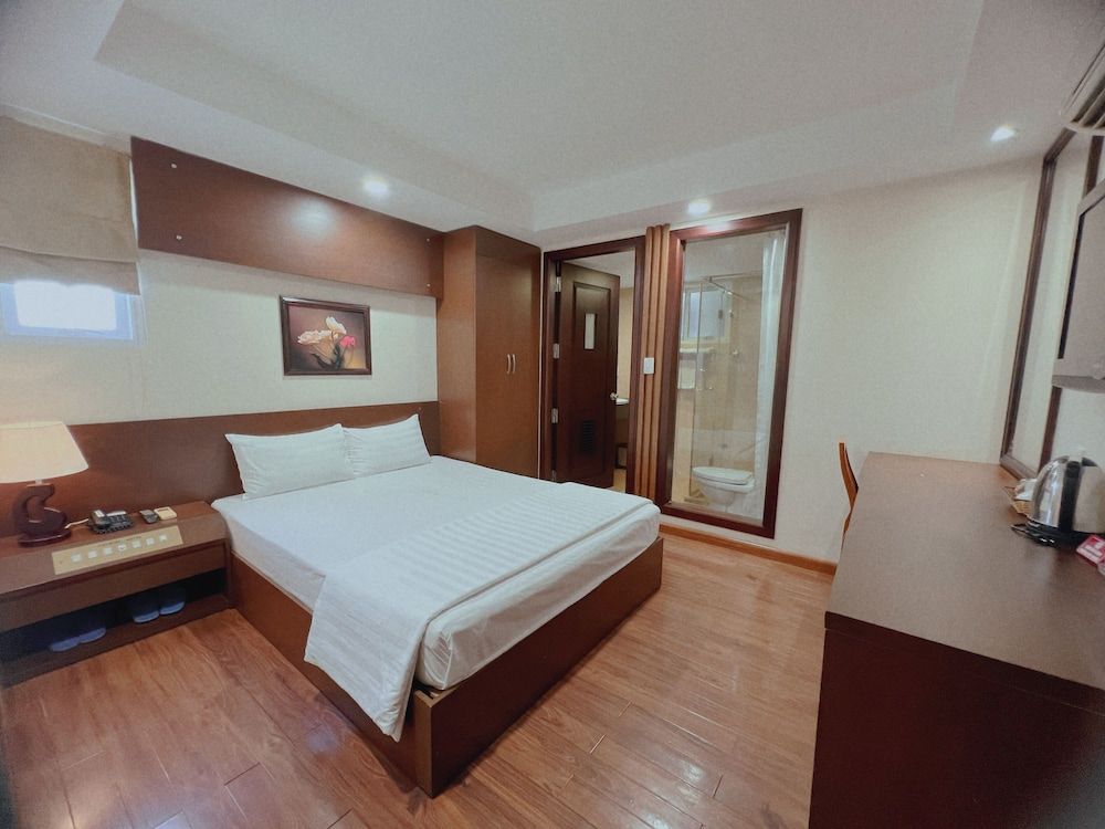 Standard Double Room Single Use, 1 Queen Bed