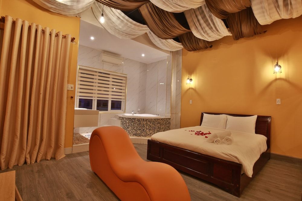 undefined Lotus Hotel 4