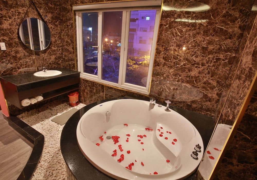 undefined Lotus Hotel 9