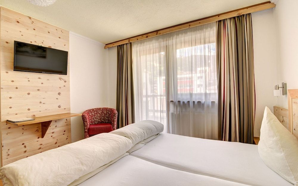 Double Room (Gampertun)