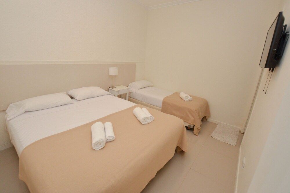 Economy Triple Room