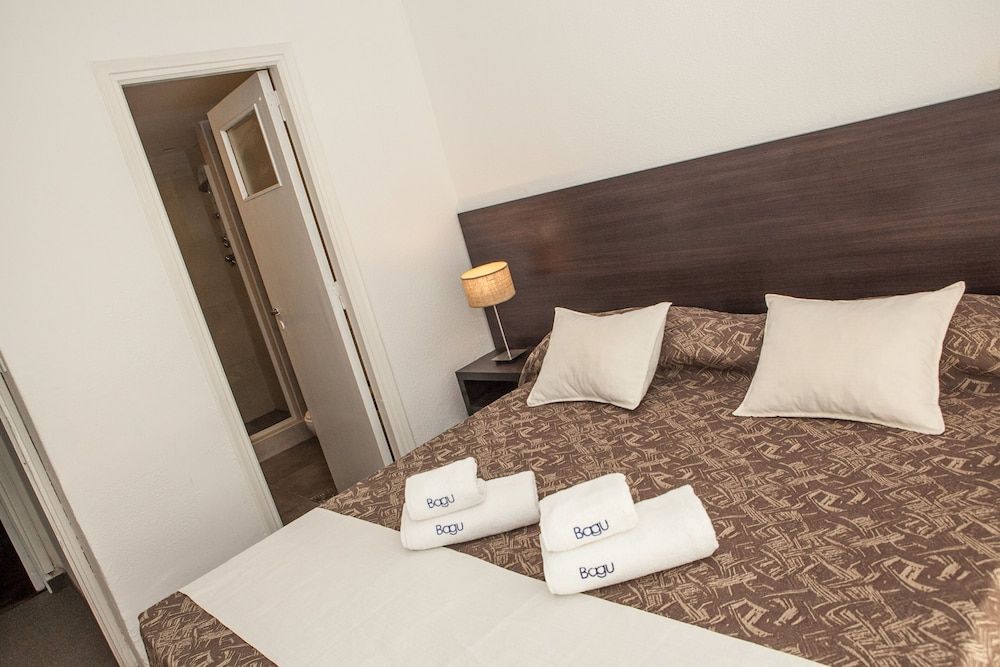 Double Room, 1 Double Bed