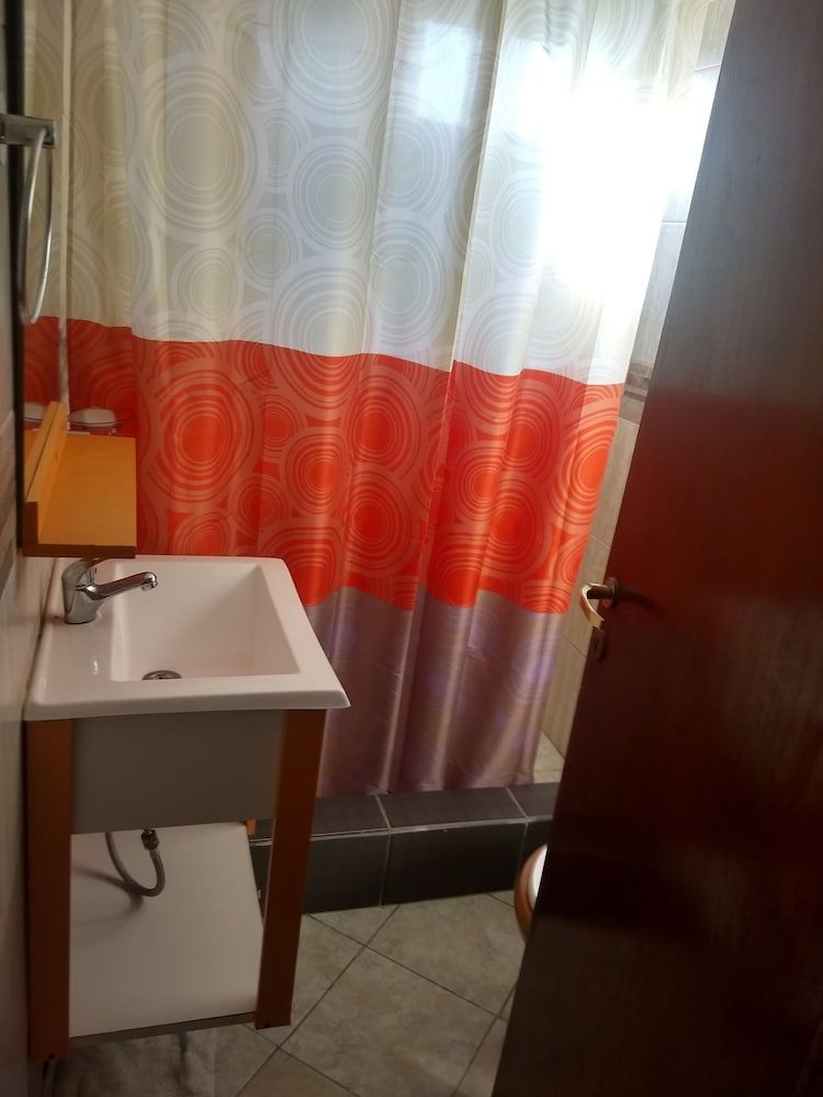 Basic Triple Room