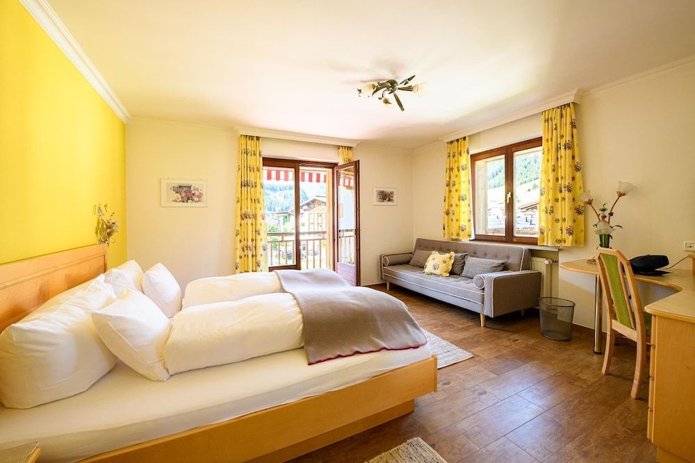 Basic Double Room