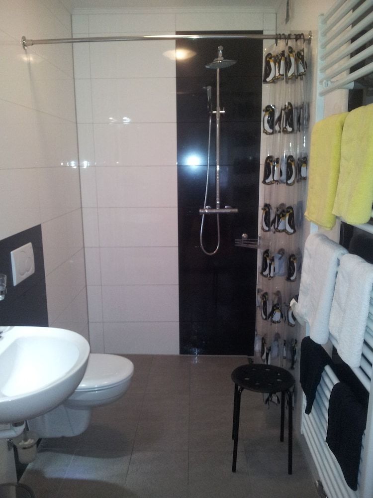 Appartment Graz Zentrum Basic Apartment, 1 Bedroom, Non Smoking, Courtyard View 5