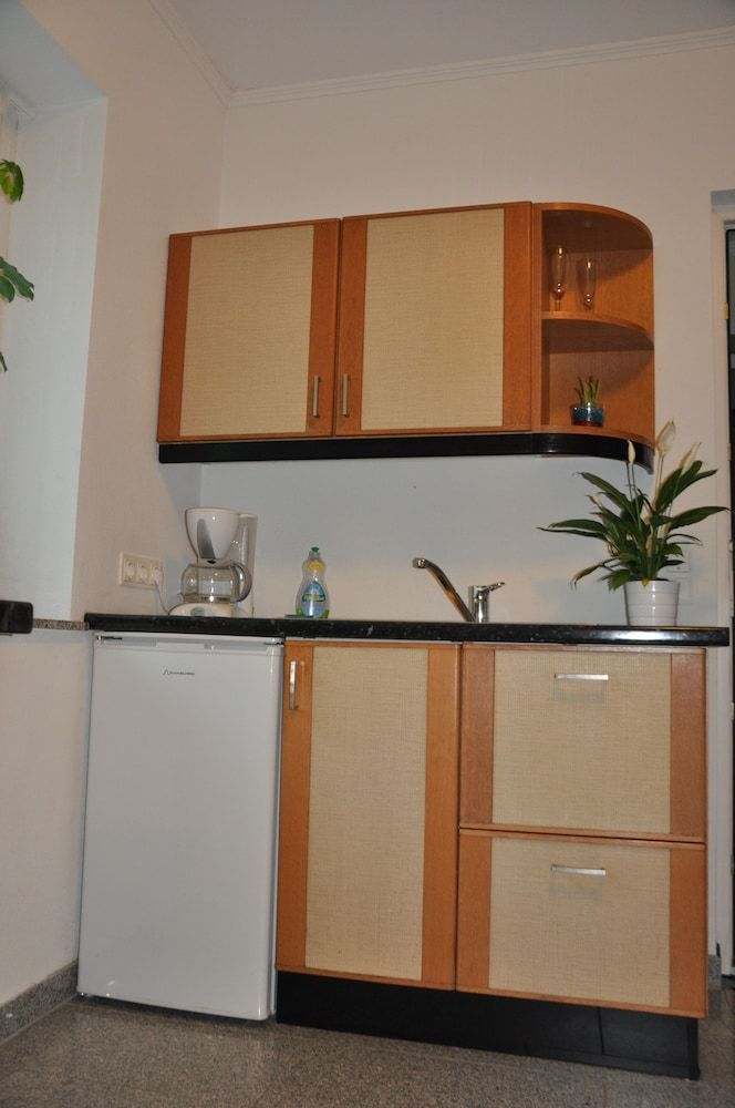 Appartment Graz Zentrum Basic Apartment, 1 Bedroom, Non Smoking, Courtyard View 10