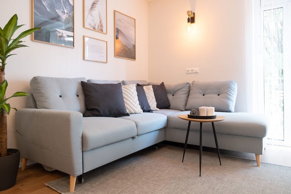 MH Living - Modern Living Dream in Center Superior Apartment, 2 Bedrooms, Non Smoking 23