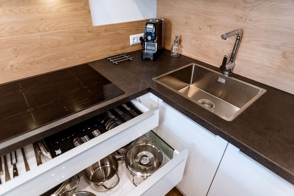 MH Living - Modern Living Dream in Center Deluxe Apartment, 2 Bedrooms, Non Smoking 16