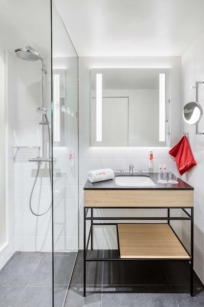 IntercityHotel Graz Business Twin Room 5